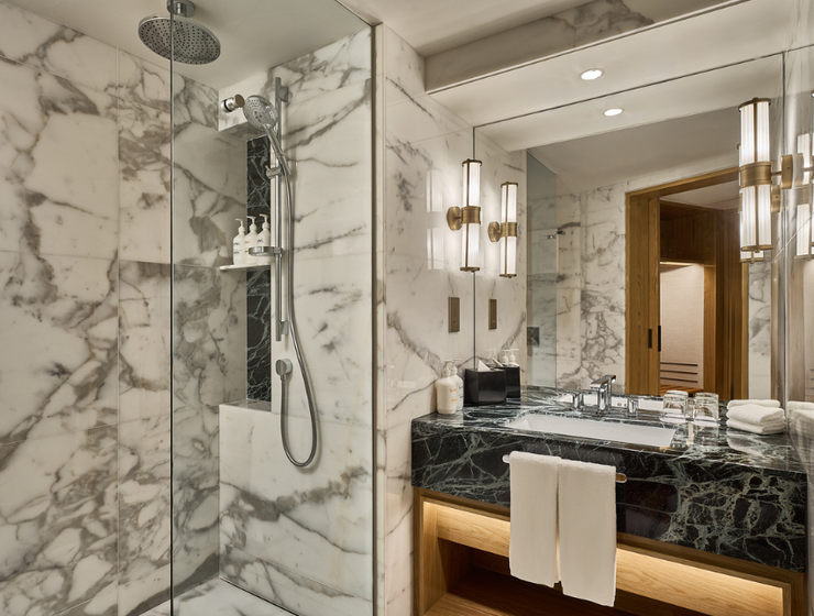 Junior Suite Bath