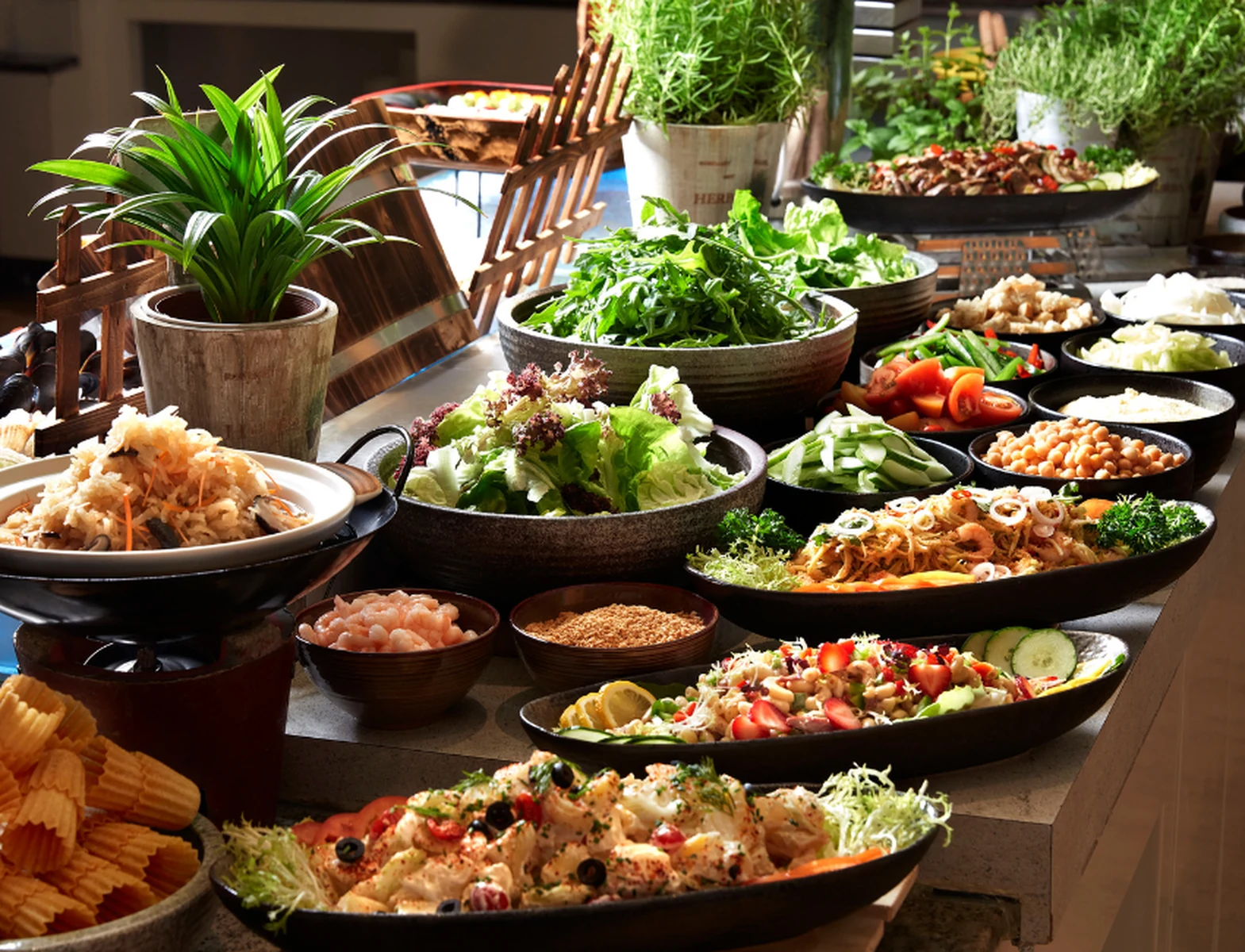 International Weekday Lunch Buffet